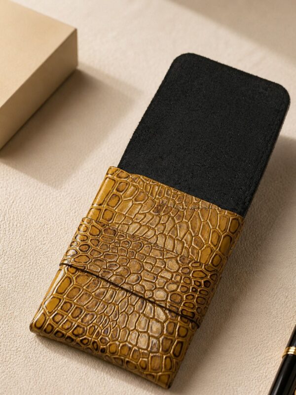 Croc Texture Full Grain Leather Bi-Fold Wallet – Handmade Luxury”