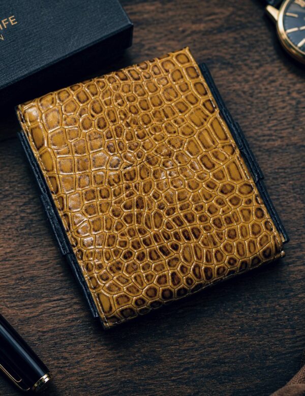 Croc Texture Full Grain Leather Bi-Fold Wallet – Handmade Luxury”