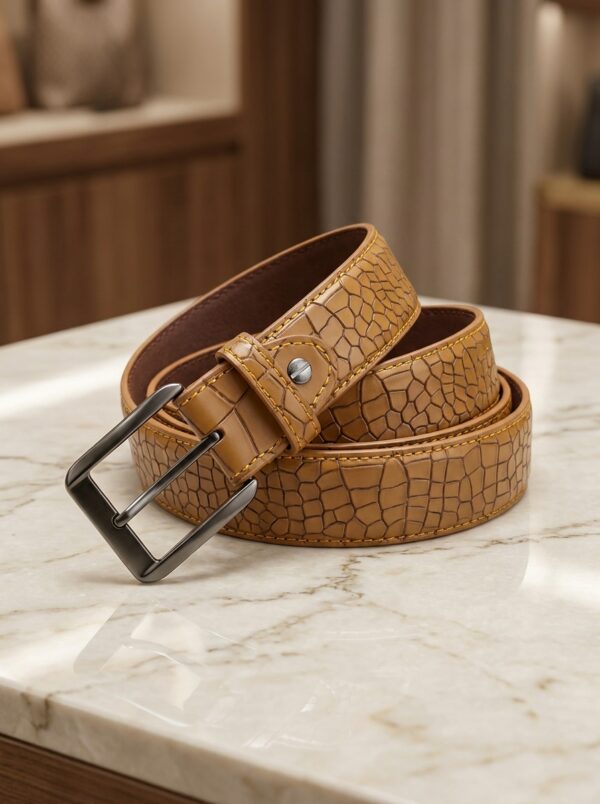 Crocodile-Embossed Cow Leather Belt