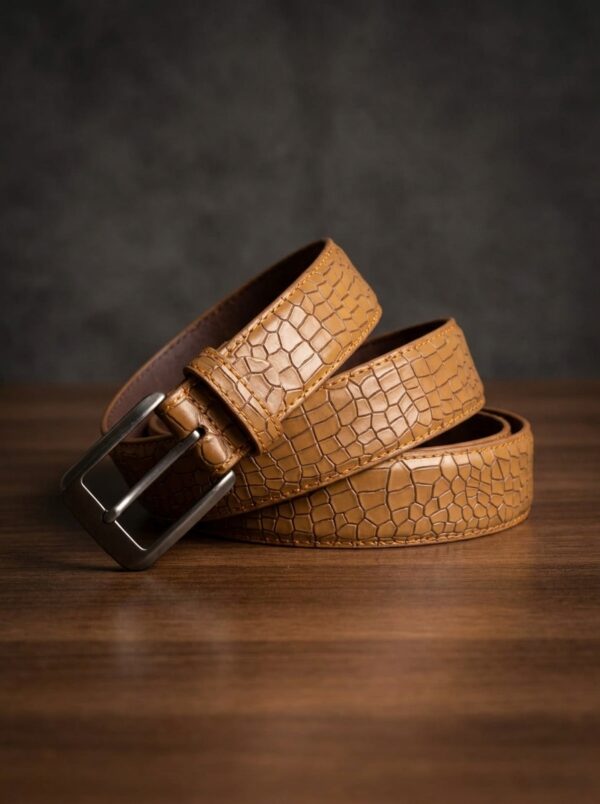 Crocodile-Embossed Cow Leather Belt